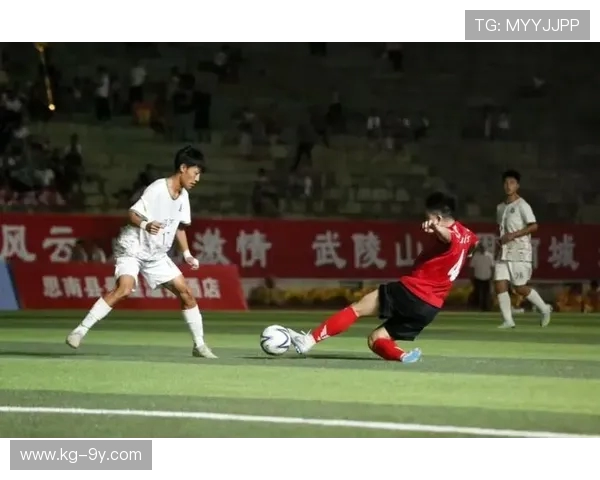 思南足球球员奋勇拼搏谱写绿茵荣耀新篇章