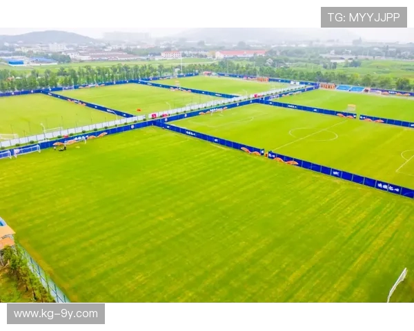 绿城足球基地设施全方位解读打造高标准训练与赛事综合平台 绿城足球基地设施全方位解读打造高标准训练与赛事综合平台
